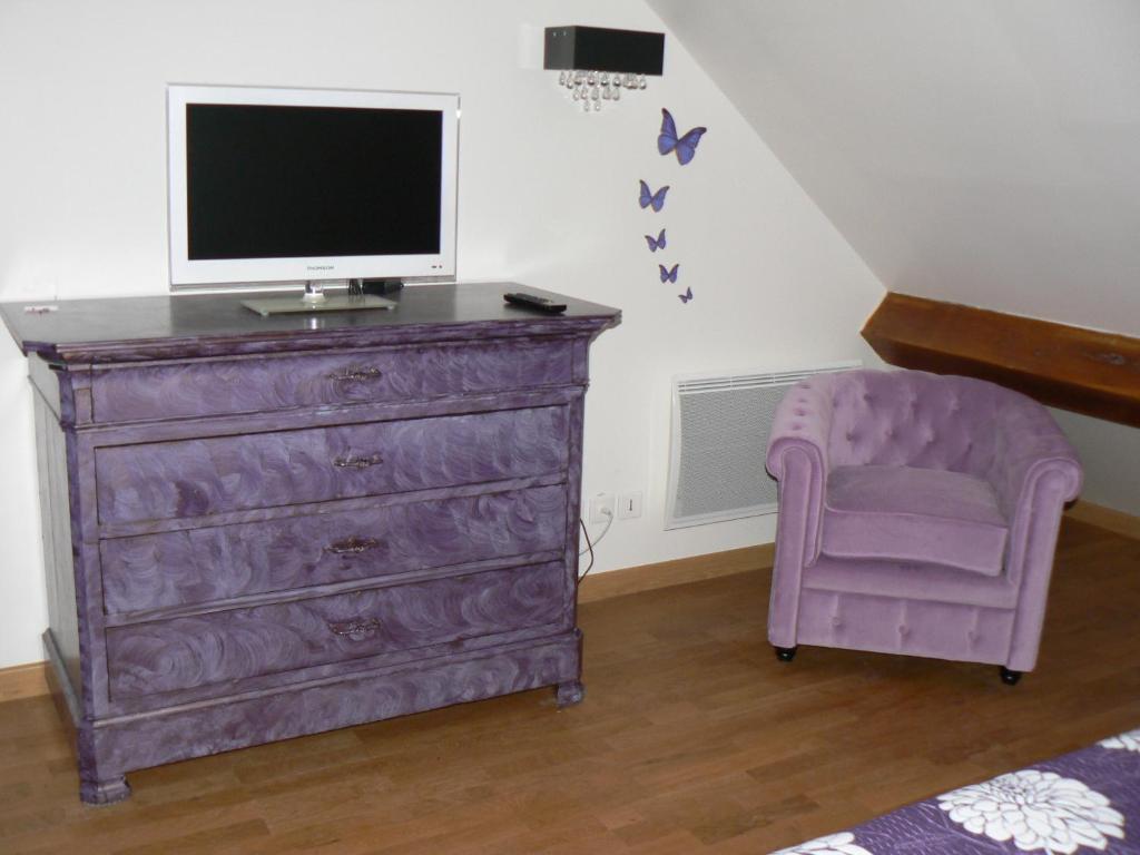 Le Manoir Des Chapelles Bed & Breakfast Venoy Bilik gambar